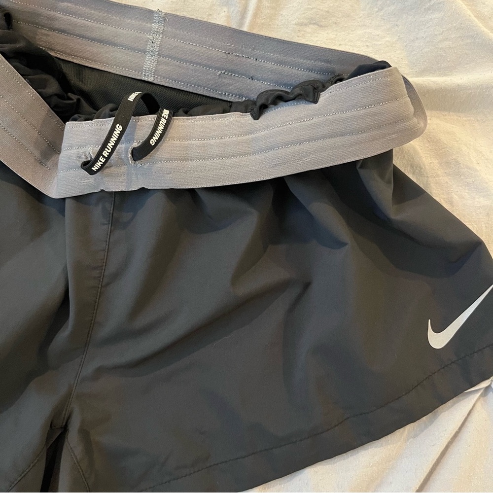 Nike Dri-Fit Women’s Shorts - Picture 3 of 5